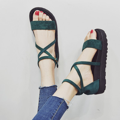 Стилни дамски сандали с висока подметка в черен, сив и зелен цвят