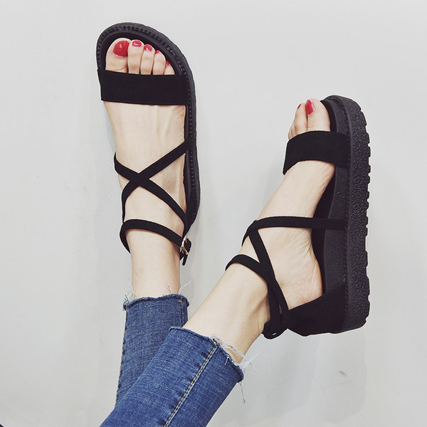 Стилни дамски сандали с висока подметка в черен, сив и зелен цвят