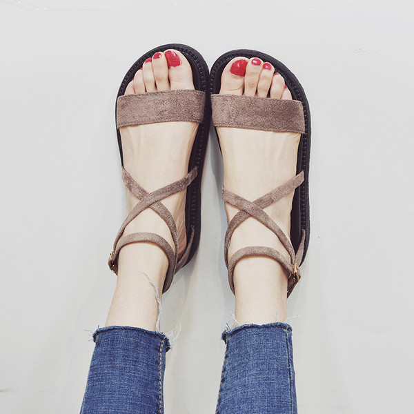 Стилни дамски сандали с висока подметка в черен, сив и зелен цвят