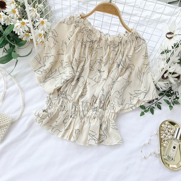 Модерна дамска блуза с къс ръкав и голи рамене в два цвята