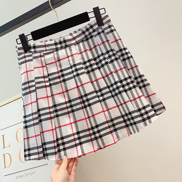 Fusta dama in carouri in trei culori