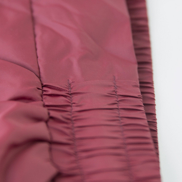 Costum de baie modern pentru bărbați cu buzunar și cravate în mai multe culori