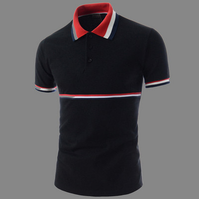 Tricoul modern pentru bărbați cu guler clasic este alb-negru