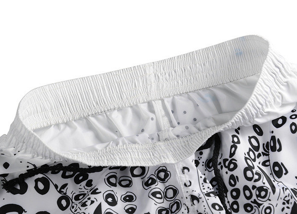 Costum de baie modern pentru bărbați în alb și negru cu cravate