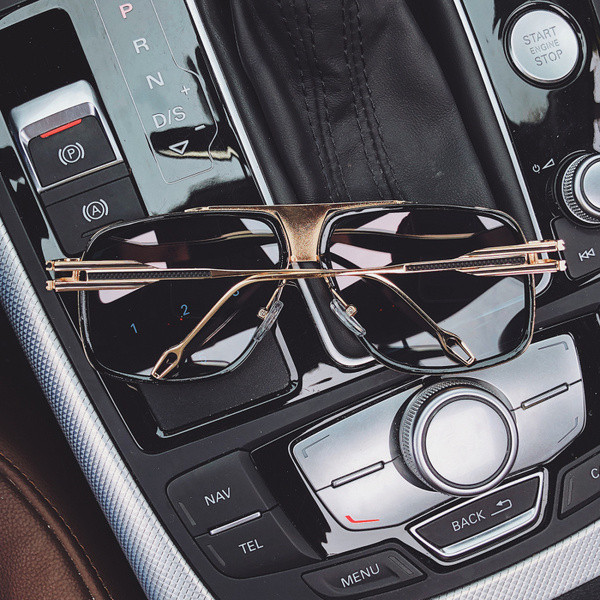 Model nou de ochelari de soare pentru bărbați în mai multe culori