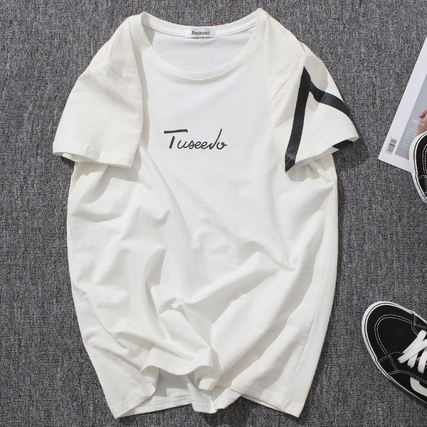 Tricou casual barbatesc in trei culori cu aplicatie