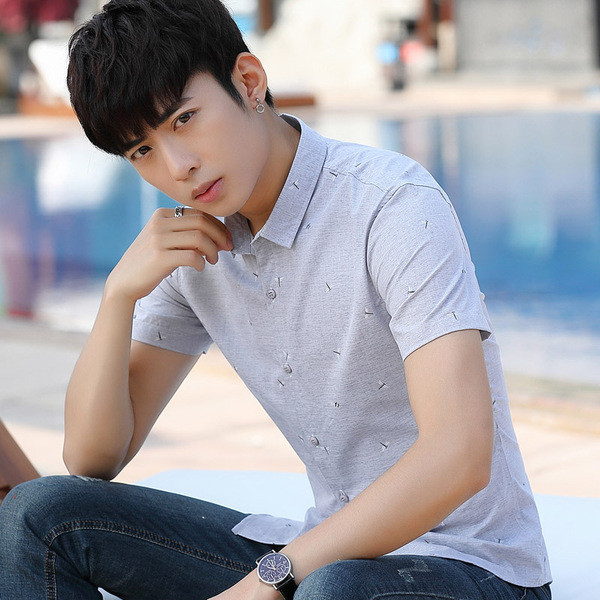 Актуална мъжка риза с къс ръкав в бял и сив цвят 