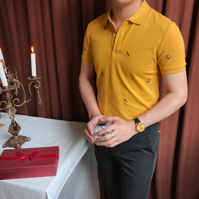 Bluză bărbătească cu mâneci scurte și broderie în trei culori