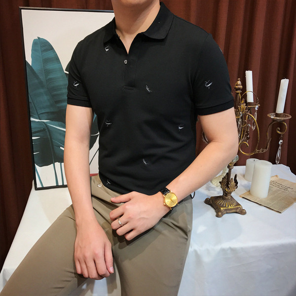 Bluză bărbătească cu mâneci scurte și broderie în trei culori