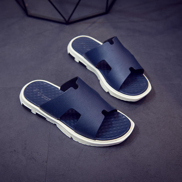 Papuci moderni pentru bărbați în albastru și negru