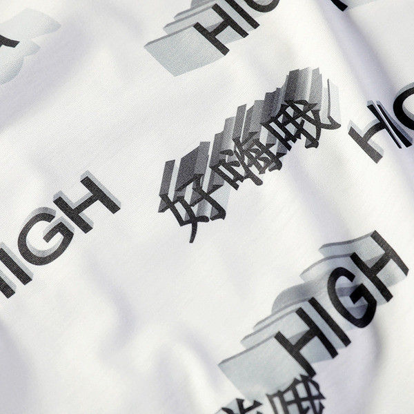 Tricou actual pentru bărbați alb-negru cu aplicație