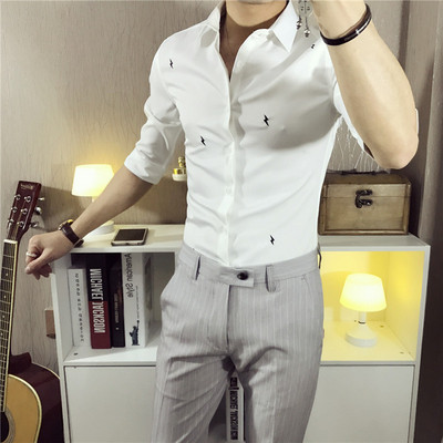 Cămașă elegantă pentru bărbați cu broderie în alb și negru