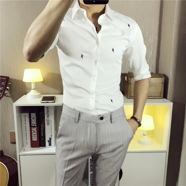 Cămașă elegantă pentru bărbați cu broderie în alb și negru