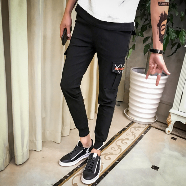 Pantaloni de bărbați actuali cu buzunare în negru