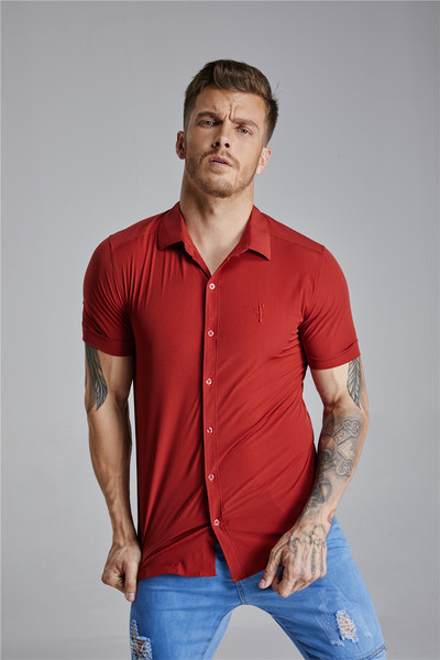 Стилна мъжка риза с класическа яка и къс ръкав в няколко цвята