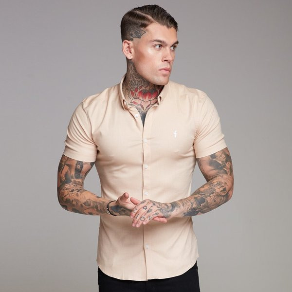 Стилна мъжка риза с класическа яка и къс ръкав в няколко цвята