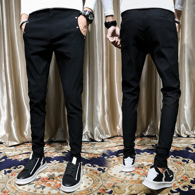 Pantaloni de bărbați actuali în negru cu buzunare