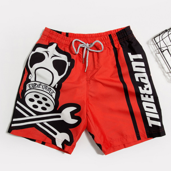 Costum de baie modern pentru bărbați cu aplicații colorate și cravate în roșu