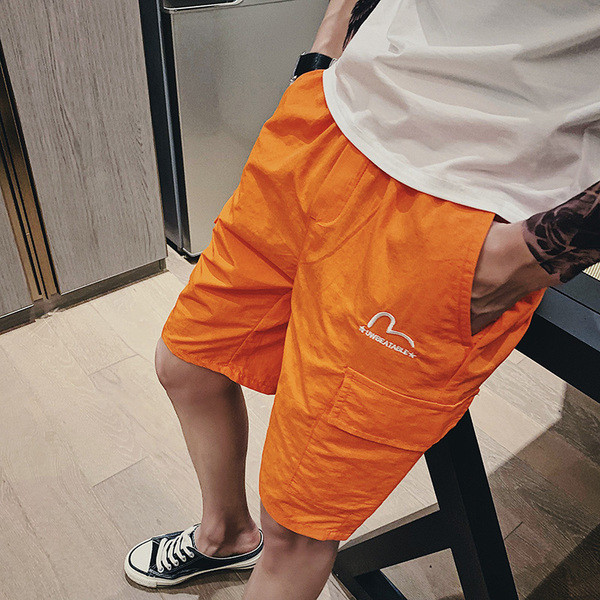 Pantaloni scurți la modă pentru bărbați în mai multe culori cu broderie