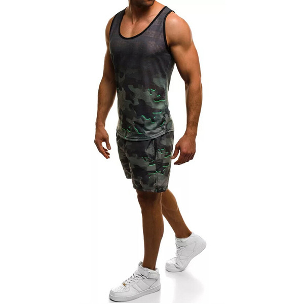 Set de camuflaj sport-casual pentru bărbați, maiou și pantaloni scurți