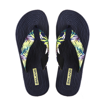 Papuci moderni potriviti pentru barbati si femei in trei culori - doua modele