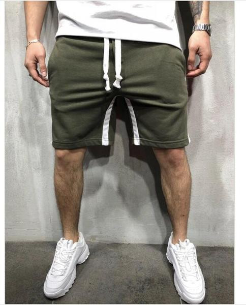 Pantaloni scurți pentru bărbați în mai multe culori diferite