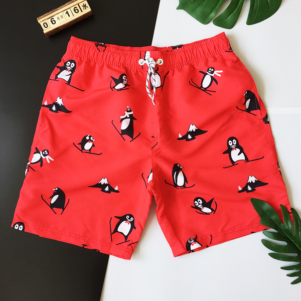 Мъжки шорти в червен цвят с връзки-подходящи за плаж