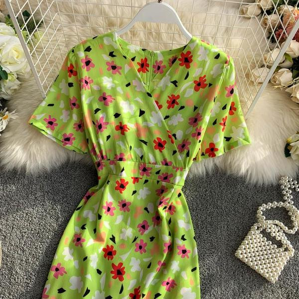 Rochie casual de dama cu maneci scurte si decolteu in V in albastru si verde