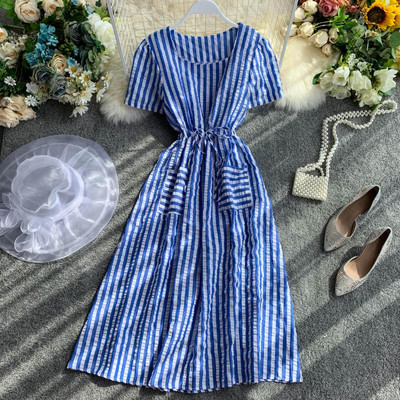 Rochie de dama in dungi cu decolteu O cu buzunar si cravate in doua culori