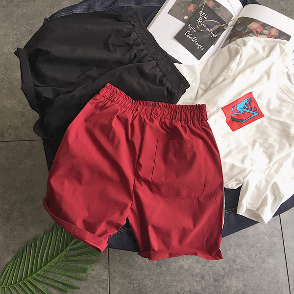 Pantaloni casual pentru bărbați în negru și roșu