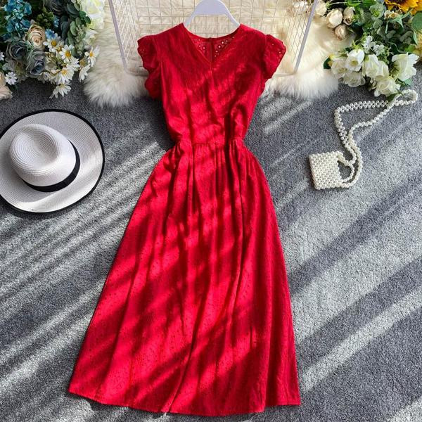 Rochie moderna de dama cu dantela si maneci scurte in diferite culori