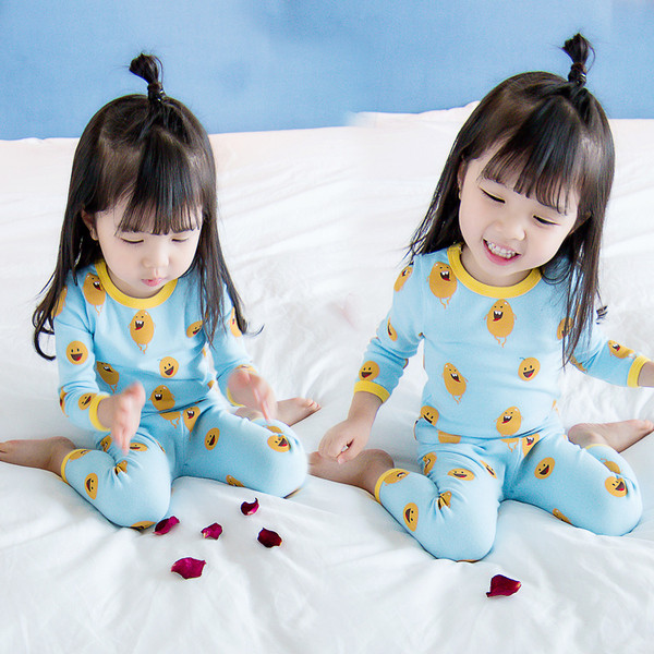 Pijamale copii pentru fete - in trei culori cu aplicatii diferite