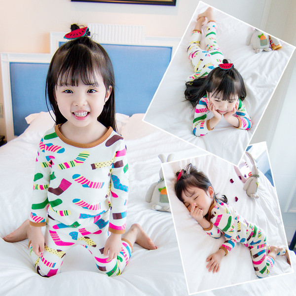 Pijamale copii pentru fete - in trei culori cu aplicatii diferite