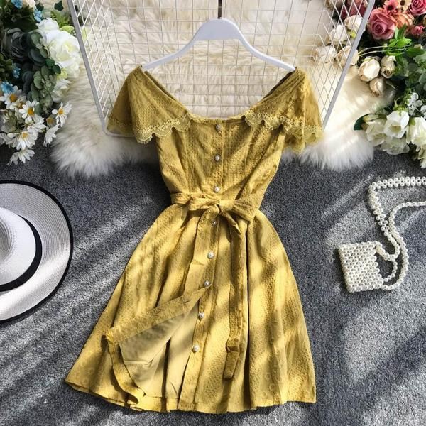 Rochie moderna de dama cu panglica si nasturi in trei culori