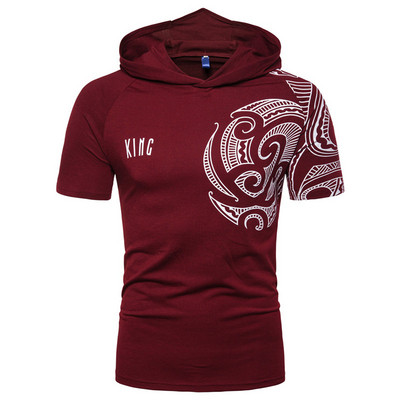 Tricou barbatesc cu aplicatie si gluga in mai multe culori