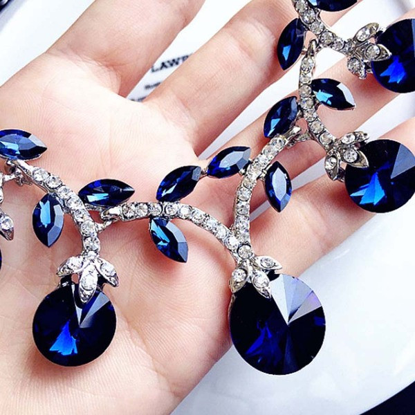Colier elegant de damă cu pietre în albastru