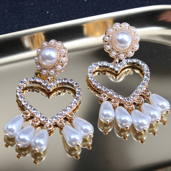 Cercei moderni de dama - cu perle si pietre