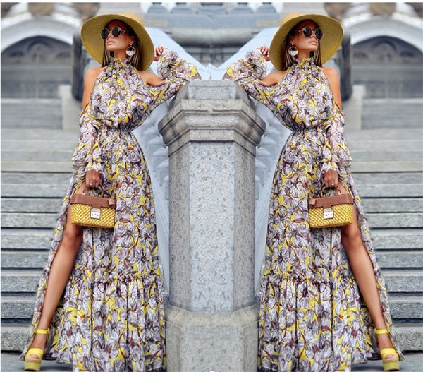 Rochie lungă de damă modernă cu umerii goi și guler înalt