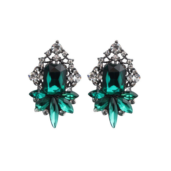 Cercei moderni de dama cu pietre de culoare verde