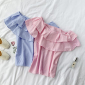 Bluză de damă modernă cu dungi cu umeri goi, în albastru și roz