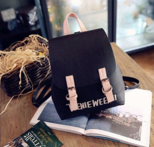 Rucsac modern de dama cu inscriptie din piele ecologica in mai multe culori