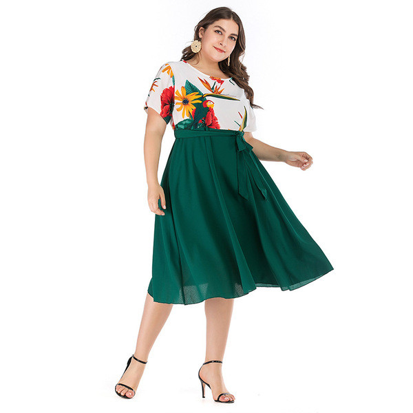 Модерна дамска рокля с къс ръкав и връзки в зелен цвят