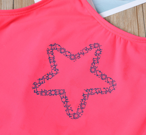 Modern, rózsaszín színű gyermek teljes fürdőruha lányoknak