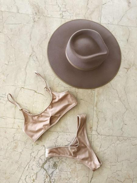 Costum de baie de damă din două piese cu bretele