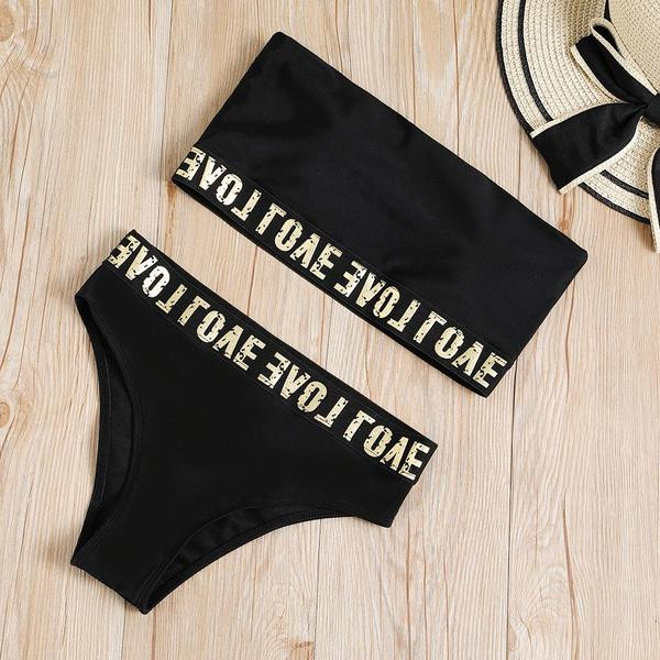 Costum de baie modern de culoare neagră și inscripție