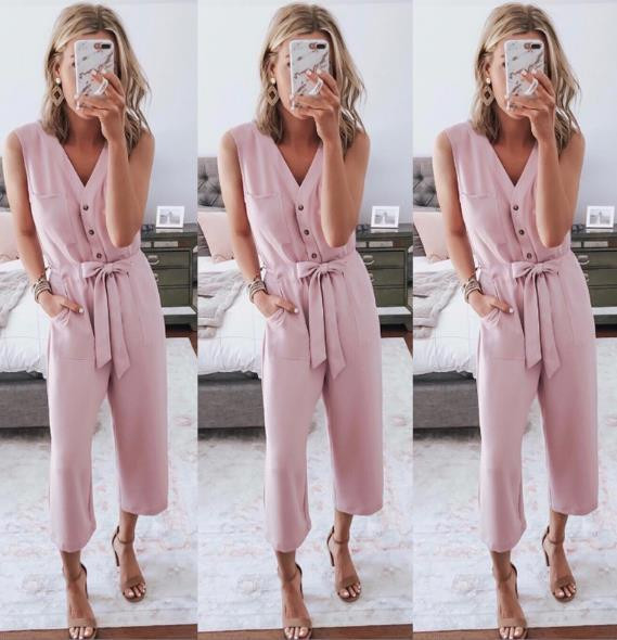 Salopetă casual de damă cu nasturi și curea roz