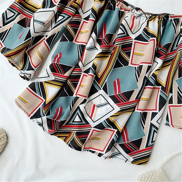 Bluză casual de damă cu mâneci scurte și model colorat