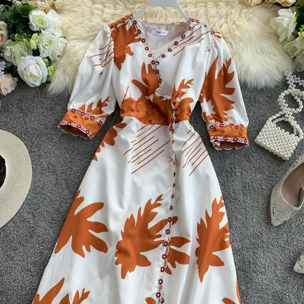 Модерна дамска рокля с къс ръкав и цепка в два цвята