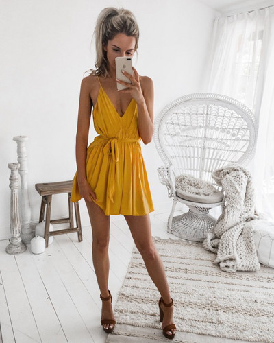 Модерна дамска рокля с  тънки  презрамки в няколко цвята