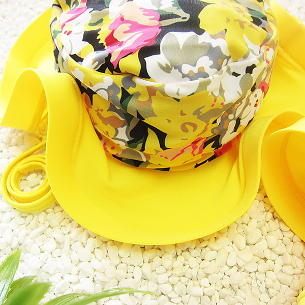 Costum de baie pentru copii costum intreg cu model floral in galben